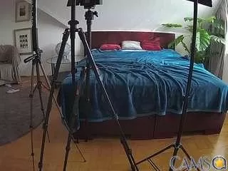 voyeurcam-julmodels-whitebed-6’s (Camsoda) Photo