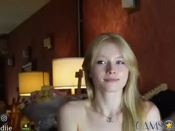 bestblondiiecb’s Chaturbate Profile Image