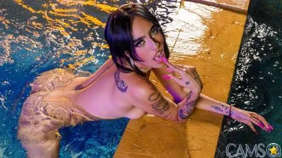 Samantha-Adele’s (SkyPrivate) Photo